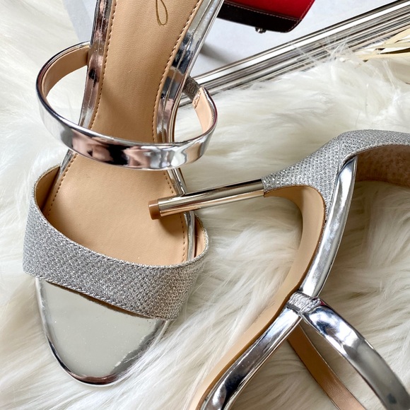 Jewel Badgley Mischka Rihanna Stiletto Sandal - Picture 7 of 11